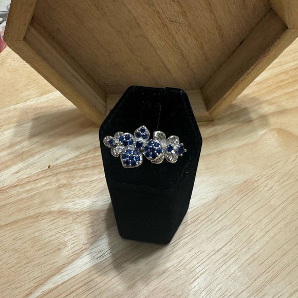 SIZE 10 WEDDING RING - Picture 4 of 5